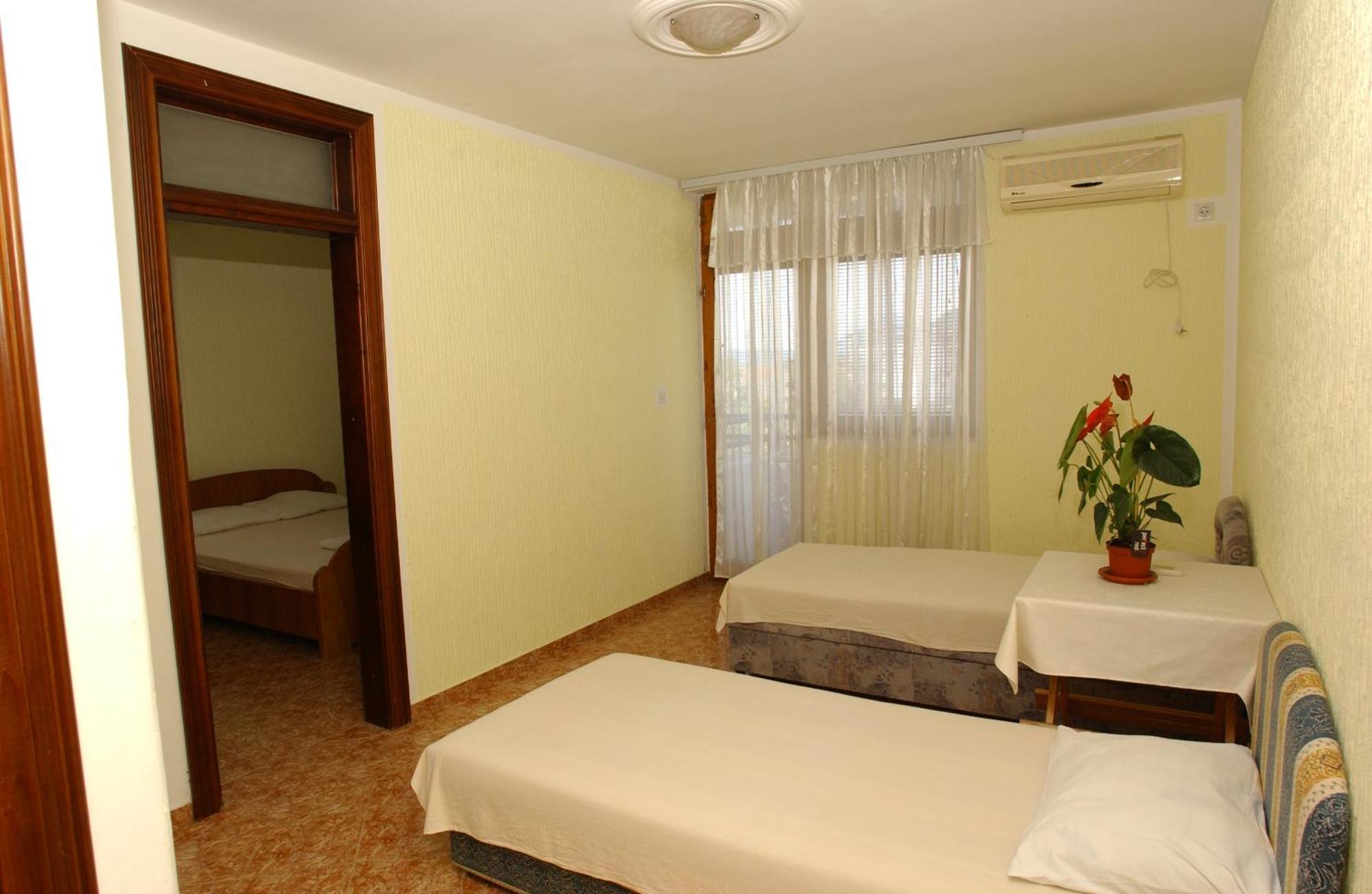באר Rooms & Apartments Anka מראה חיצוני תמונה
